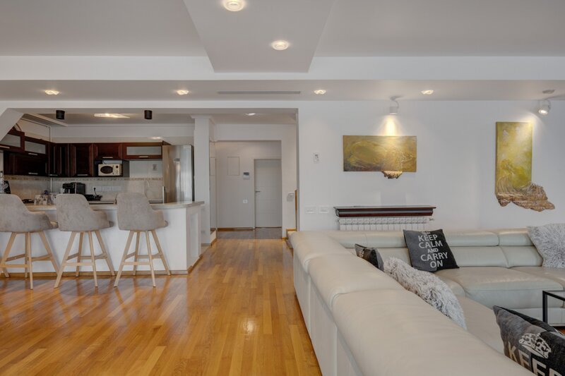 Domenii, Ciresarii, penthouse duplex boutique.